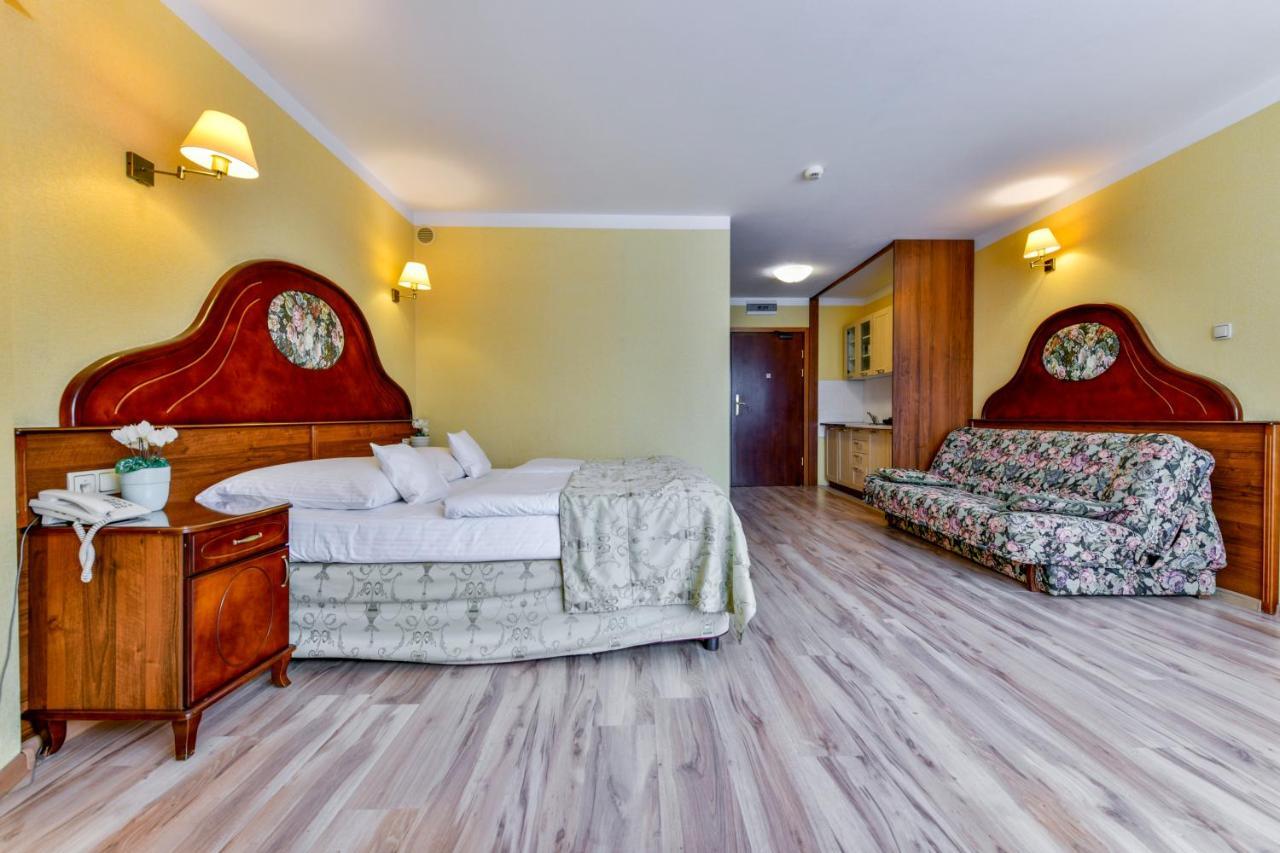 Apartamenty Sobieski Kolobrzeg Exterior photo